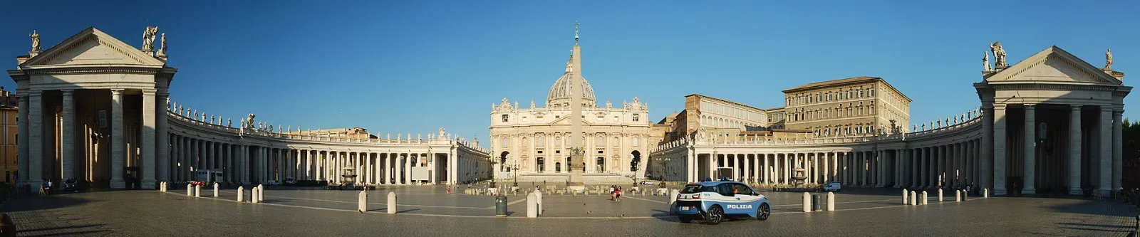 Petersplatz und Petersdom in Rom, dem Ziel des Hafentags ab Civitavecchia