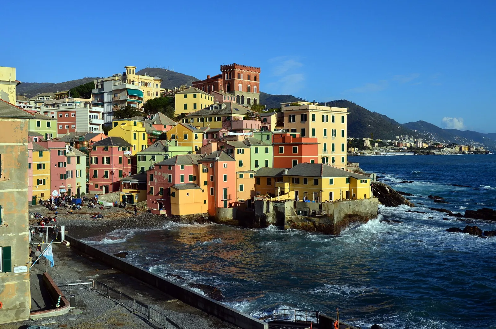 Genua Genua mit Hafen aus der Vogelperspektive