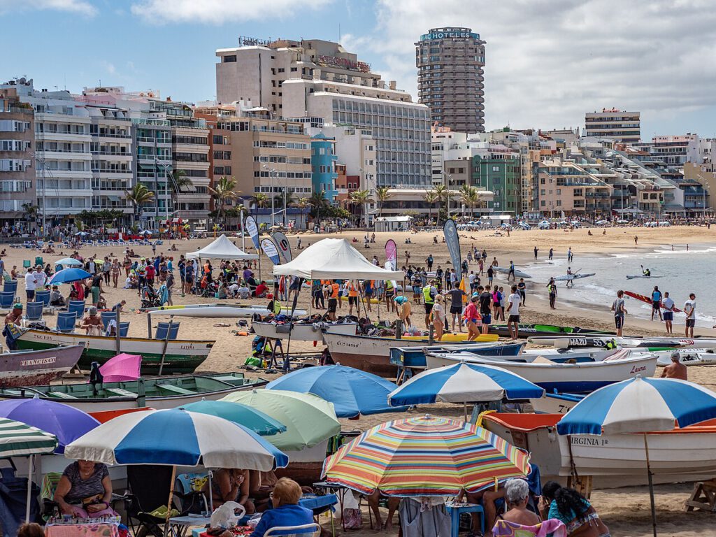 Playa de Las Canteras in Las Palmas