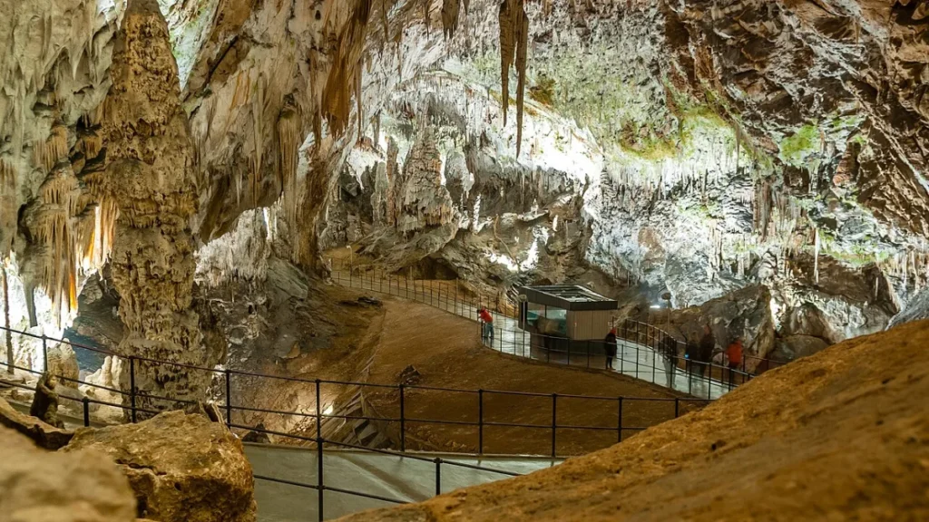 Koper (Slowenien) Höhle von Postojna in Koper (Slowenien)
