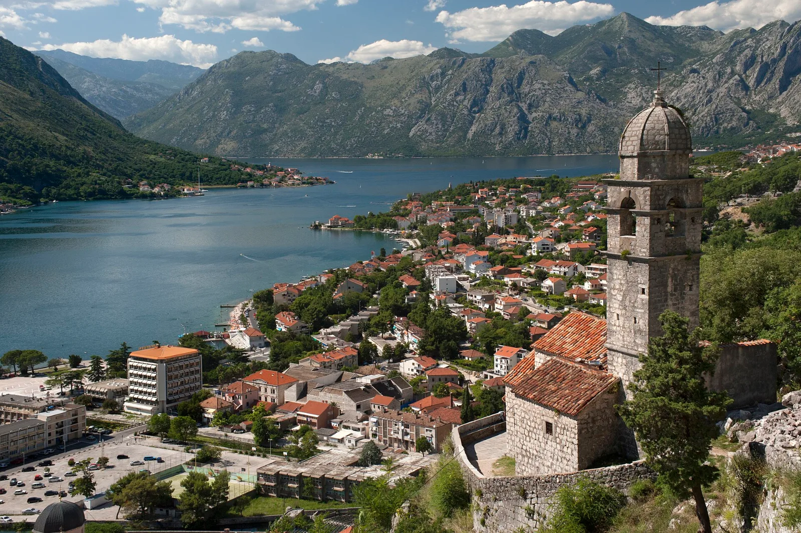 Kotor (Montenegro) Altstadt und Bucht von Kotor