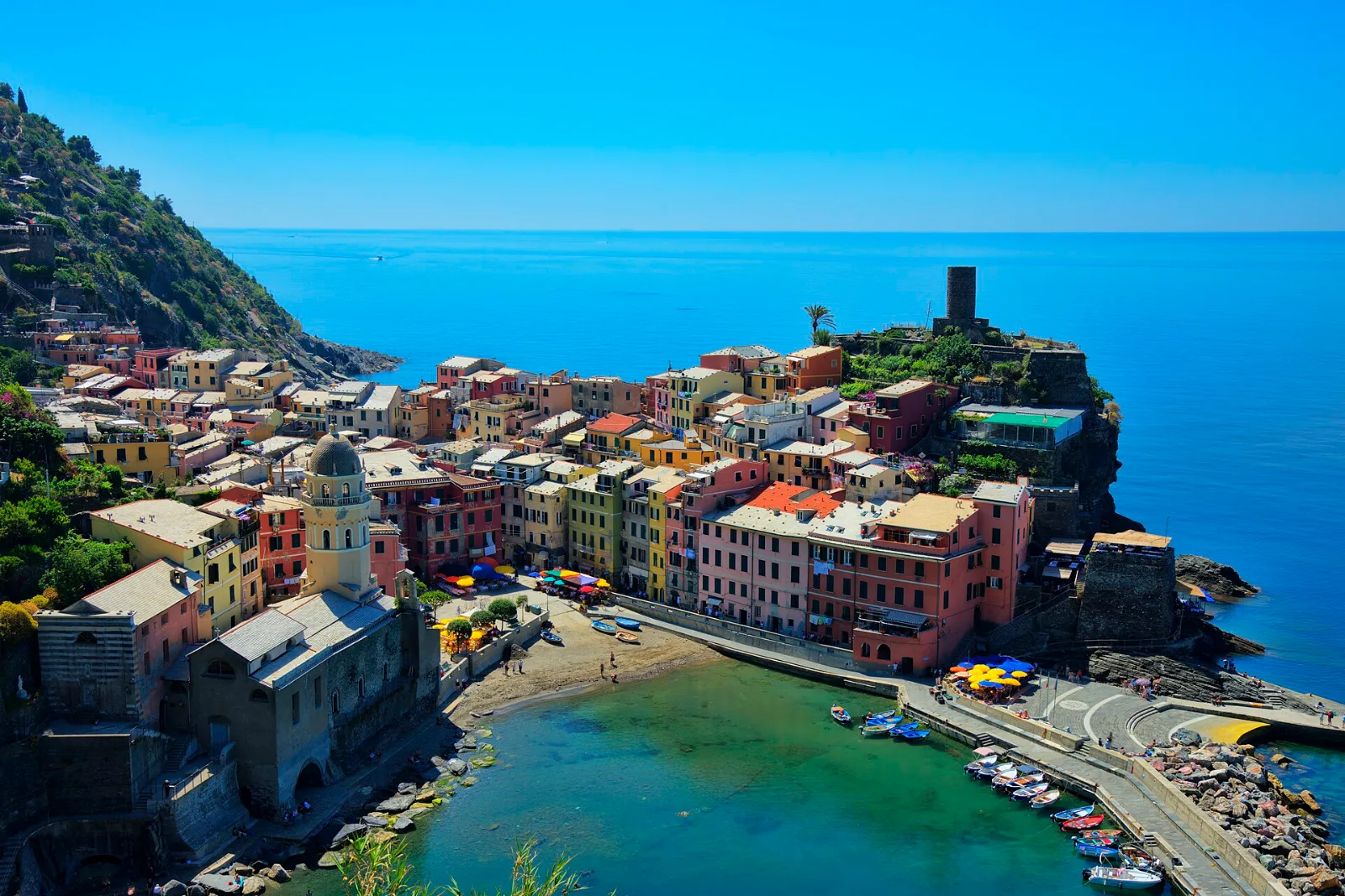 La Spezia (Cinque Terre) Vernazza in den Cinque Terre im Sonnenschein