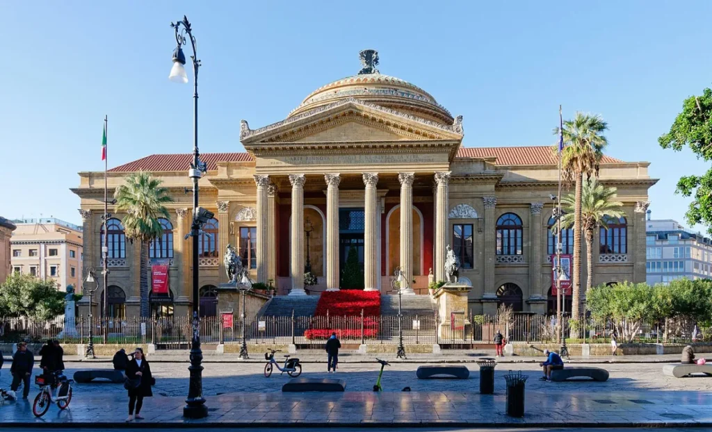 Palermo (Sizilien) Teatro Massimo in Palermo (Sizilien)