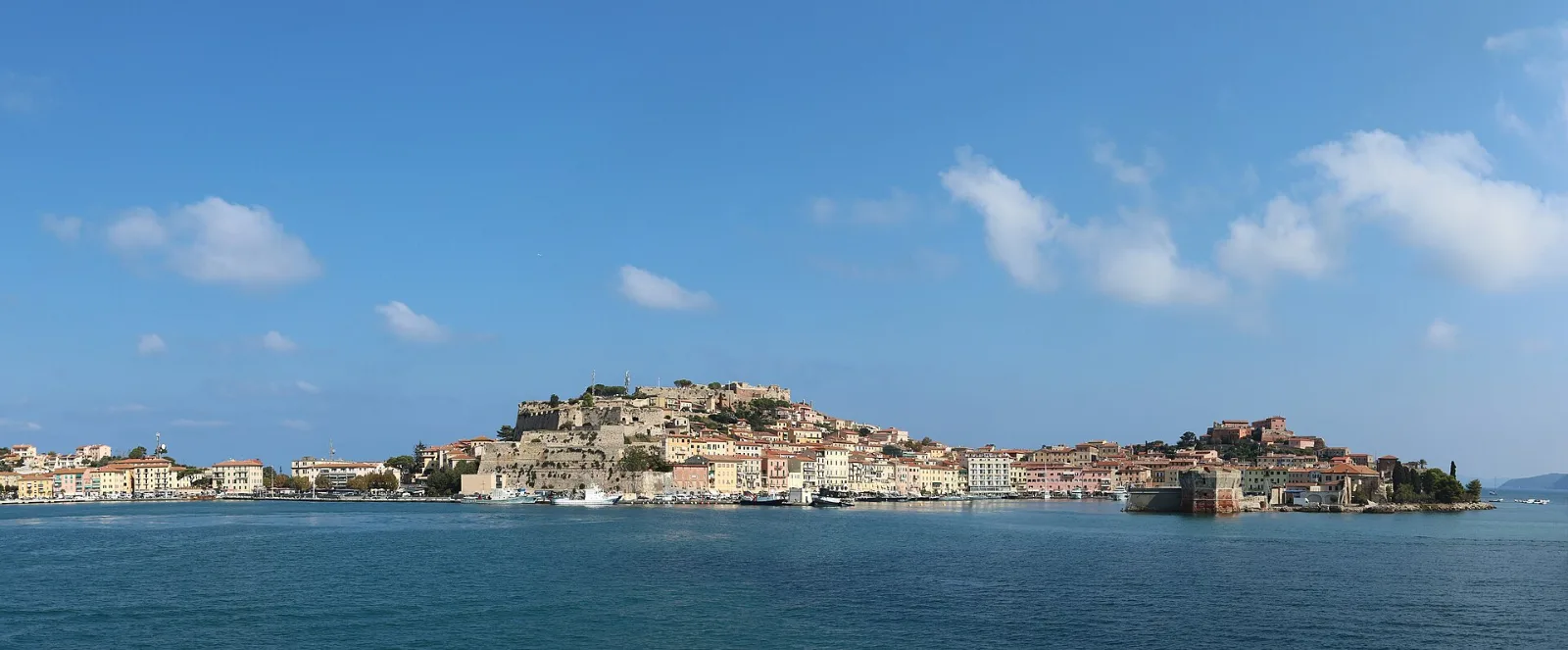 Portoferraio (Elba) Portoferraio auf Elba im Sonnenschein