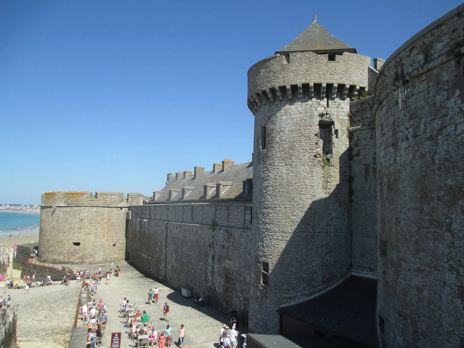 Die Stadtmauer von Saint-Malo