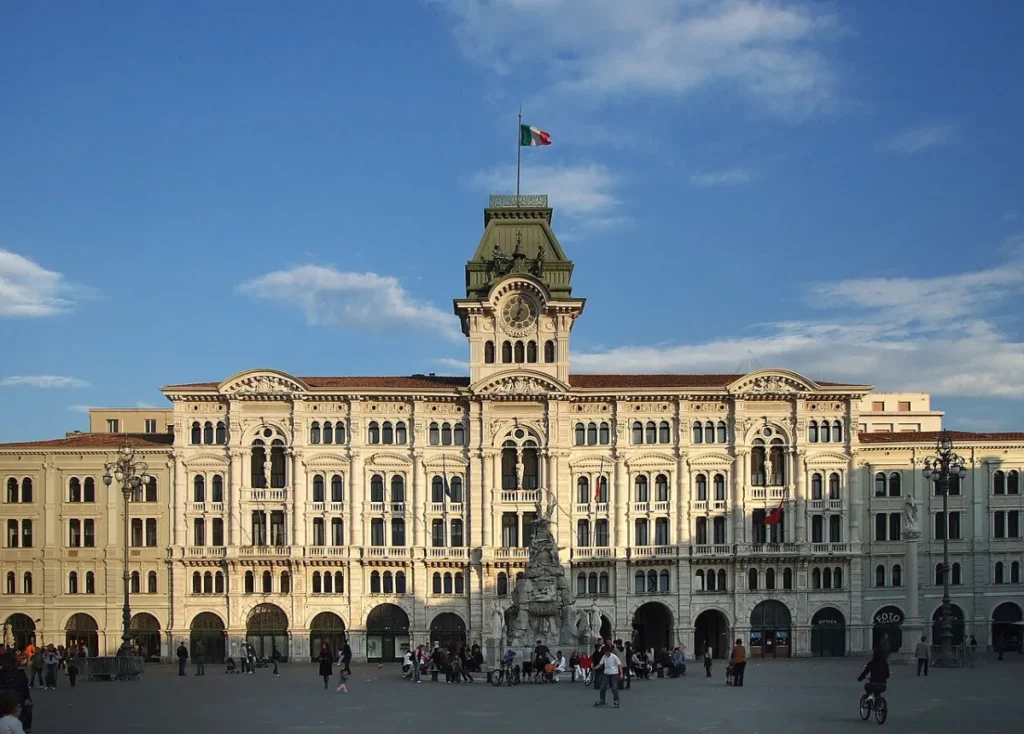 Triest Rathaus an der Piazza Unità d’Italia in Triest