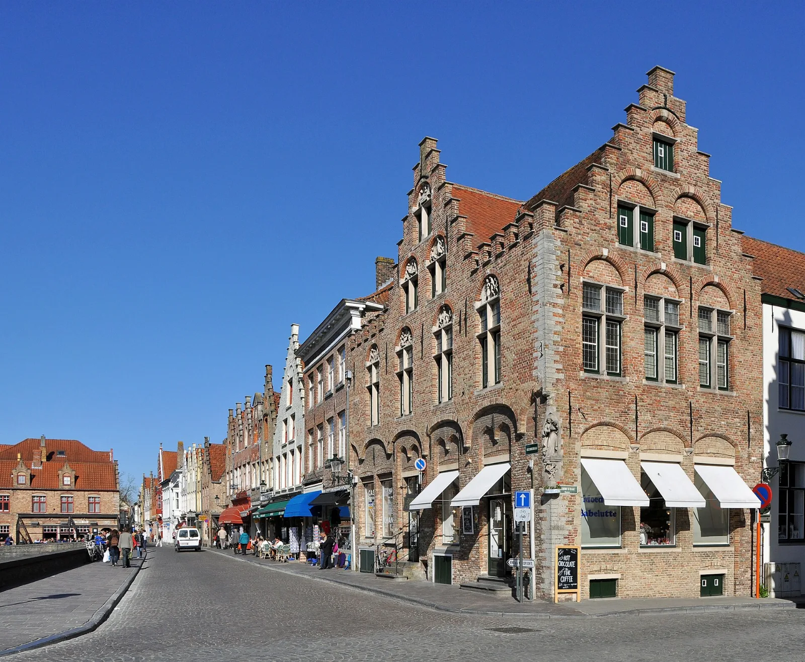 Rozenhoedkaai in Zeebrügge und Brügge